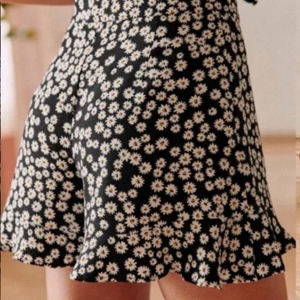 Sezane Dorian shorts size 42 (size 10 US)